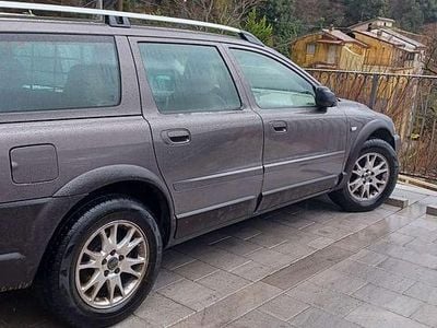 Usata Volvo XC70 Summum 163 CV (119 kW) 2005 Bronzo SUV