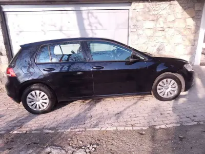 Usata VW Golf VII Highline 105 CV (77 kW) 2014 Berlina