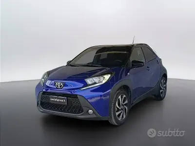 Second-hand Toyota Aygo X Trend 72 CP (52 kW) 2023 Albastru SUV