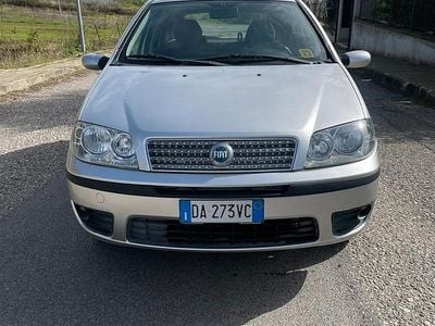 Usata Fiat Punto 60 CV (44 kW) 2005 Grigio Berlina