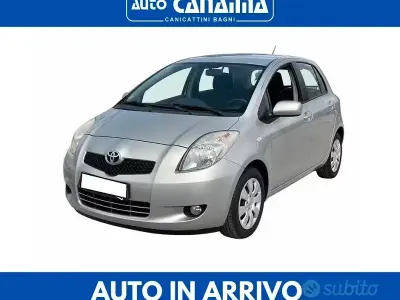 Usata Toyota Yaris 69 CV (50 kW) 2008 Grigio Utilitaria