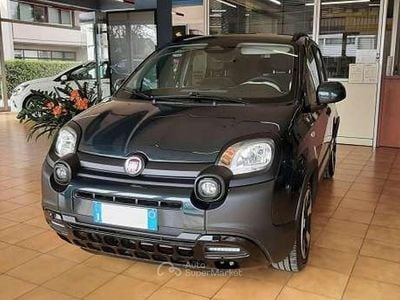 Usata Fiat Panda Cross Cross 69 CV (50 kW) 2025 Verde foresta Utilitaria