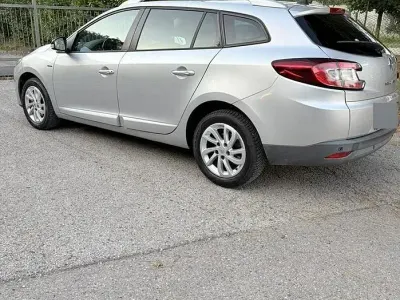 Usata Renault Mégane GrandTour LIMITED 110 CV (80 kW) 2015 Station wagon