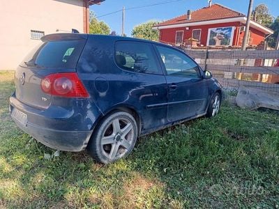 VW Golf V