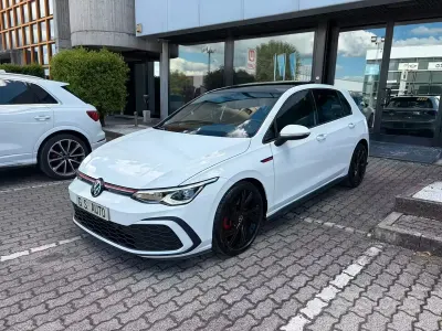 Occasion VW Golf VIII GTI 245 ch (180 kW) 2024 Blanc Berline
