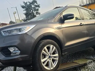 Usata Ford Kuga Titanium 120 CV (88 kW) 2018 Grigio SUV