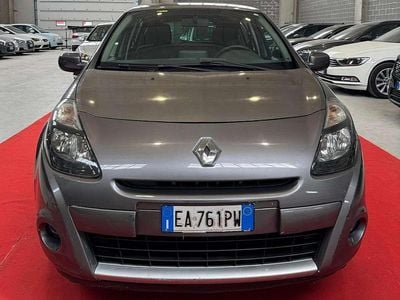 Usata Renault Clio III 75 CV (55 kW) 2010 Grigio Berlina