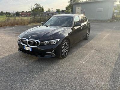 Usata BMW 318 Luxury Line 150 CV (110 kW) 2021 Nero Station wagon