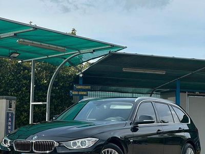 Usata BMW 320 Luxury Line 184 CV (135 kW) 2013 Nero Station wagon