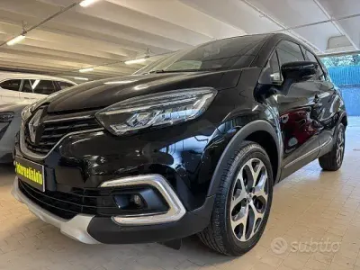 Usata Renault Captur Intens 110 CV (80 kW) 2018 Nero SUV