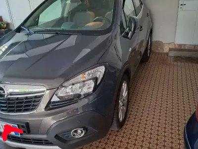 Usata Opel Mokka Cosmo 140 CV (102 kW) 2015 Grigio SUV