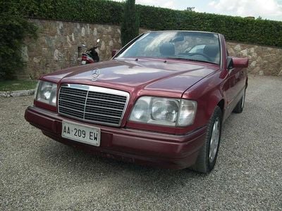 Usata Mercedes 200 120 CV (88 kW) 1993 Rosso Cabrio