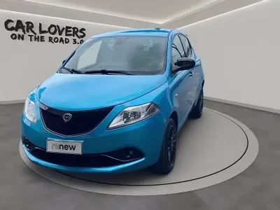 Usata Lancia Ypsilon S 70 CV (51 kW) 2020 Azzurro Utilitaria