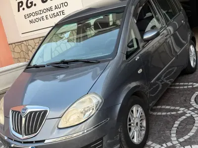 Usata Lancia Musa 90 CV (66 kW) 2009 Grigio Monovolume