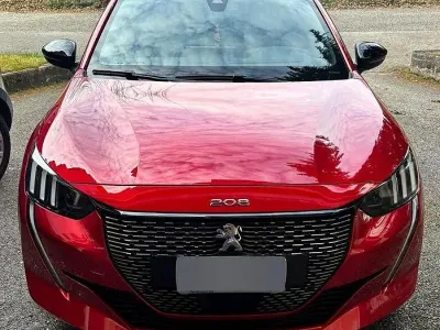 Usata Peugeot 208 GT-line 102 CV (75 kW) 2020 Rosso Utilitaria
