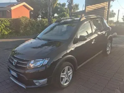 Usata Dacia Sandero Stepway 90 CV (66 kW) 2016 Nero Berlina