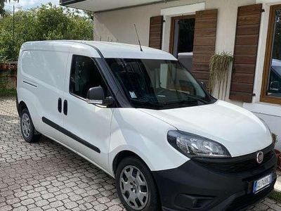 Usata Fiat Doblò Active 122 CV (89 kW) 2022 Bianco Monovolume