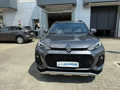 Usata Suzuki Across