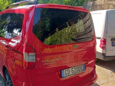Usata Ford Courier 2021 Rosso Monovolume
