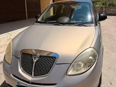 Usata Lancia Ypsilon 2011 Utilitaria