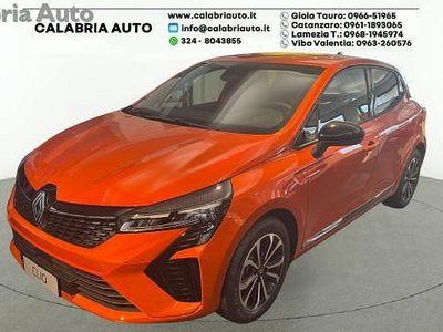 Nuova Renault Clio V Techno 101 CV (74 kW) 2025 Arancione Berlina