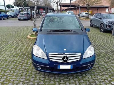 Gebraucht Mercedes A160 95 PS (69 kW) 2010 Blau Kleinwagen