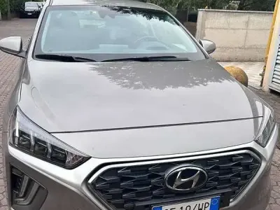 Usata Hyundai Ioniq 105 CV (77 kW) 2021 Grigio Utilitaria