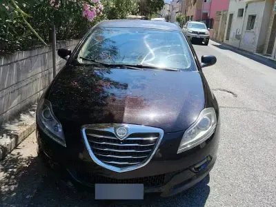 Usata Lancia Delta Platinum 120 CV (88 kW) 2011 Nero Utilitaria