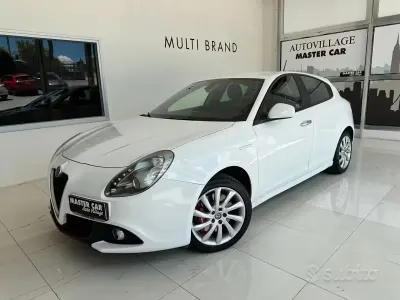 Usata Alfa Romeo Giulietta 120 CV (88 kW) 2019 Bianco Utilitaria
