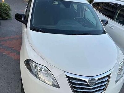 Usata Lancia Ypsilon Gold 69 CV (50 kW) 2015 Bianco Utilitaria