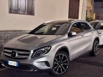 Usata Mercedes GLA220 177 CV (130 kW) 2015 Grigio SUV