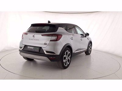 Usata Renault Captur Techno 143 CV (105 kW) 2023 Argento SUV