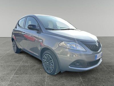 Usata Lancia Ypsilon S 69 CV (50 kW) 2024 Grigio scuro Utilitaria