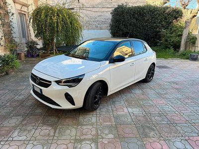 Usata Opel Corsa Design & Tech 75 CV (55 kW) 2022 Bianco Utilitaria