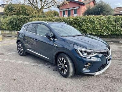 Usata Renault Captur Techno 145 CV (106 kW) 2023 Blu/azzurro SUV