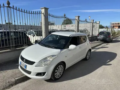 Usata Suzuki Swift 94 CV (69 kW) 2013 Bianco Utilitaria