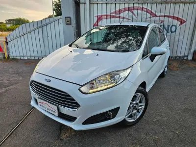Usata Ford Fiesta Titanium 75 CV (55 kW) 2015 Bianco Utilitaria