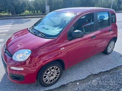 Usata Fiat Panda 69 CV (50 kW) 2017 Rosso Utilitaria