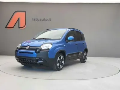 Usata Fiat Panda Cross Cross 70 CV (51 kW) 2025 Blu Utilitaria