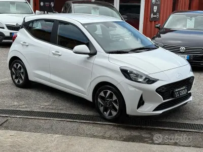 Usata Hyundai i10 Prime 67 CV (49 kW) 2023 Bianco Utilitaria