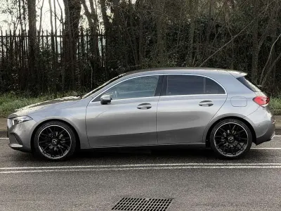 Usata Mercedes A180 Premium 116 CV (85 kW) 2020 Grigio Berlina