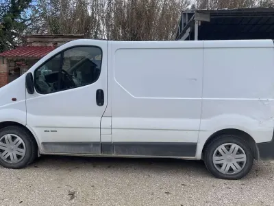 Usata Nissan Primastar 101 CV (74 kW) 2007 Bianco Monovolume