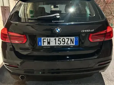Usata BMW 318 Efficient Dynamics 150 CV (110 kW) 2019 Nero Station wagon
