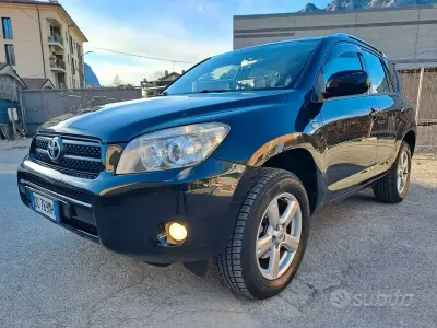 Begagnad Toyota RAV4 136 HK (100 kW) 2007 Svart SUV