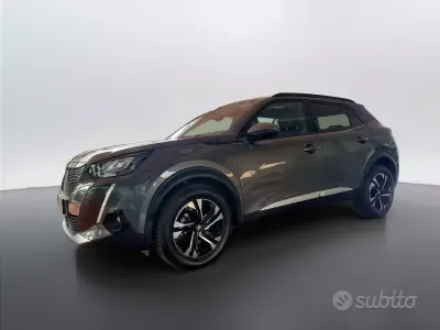 Usata Peugeot 2008 Allure 110 CV (80 kW) 2021 Grigio SUV