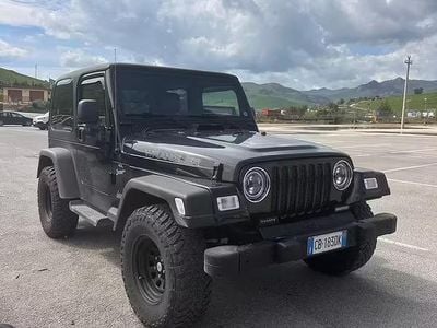 Usata Jeep Wrangler Sport 176 CV (129 kW) 2002 Nero SUV