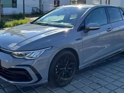 Usata VW Golf VIII Highline 150 CV (110 kW) 2022 Grigio  sabbialunare Berlina