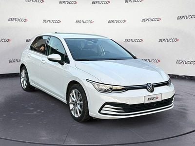 Usata VW Golf VIII Life 131 CV (96 kW) 2021 Bianco Berlina