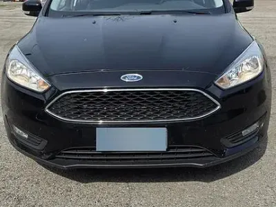 Gebraucht Ford Focus 120 PS (88 kW) 2016 Schwarz Kombi