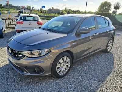 Gebraucht Fiat Tipo Easy 95 PS (69 kW) 2018 Grau Limousine